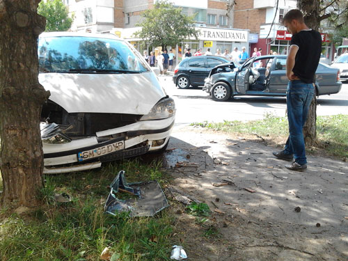 Foto: accident Victoriei - Baia Mare (c) eMaramures.ro